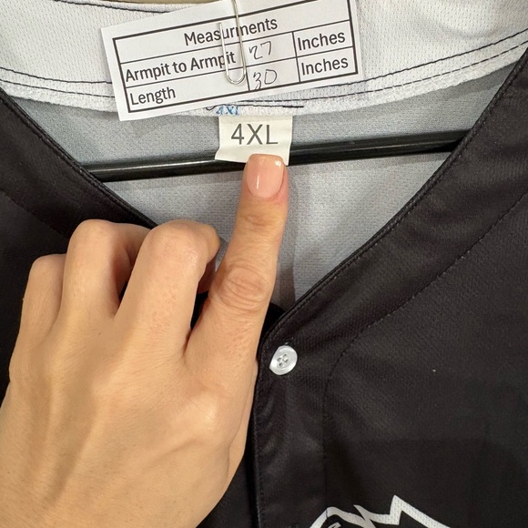 Detroit Lions Baseball Style Button Down Jersey Men's Size 4XL Black Blue NFL - Picture 2 of 3